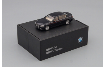 BMW 7er 750Li (F02), dark grey