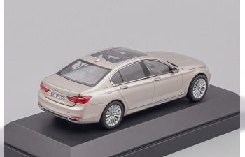 BMW 7er 750Li G12, cashmir silver