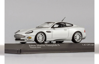 ASTON MARTIN Vanquish S (2004), silver