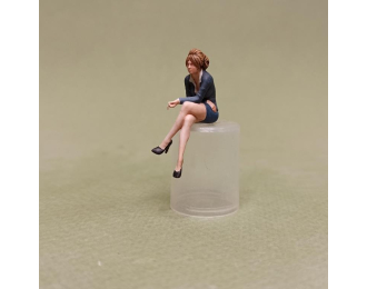 Фигура 0869 Секретарша на перекуре, окрашенная (цвет в ассортименте)