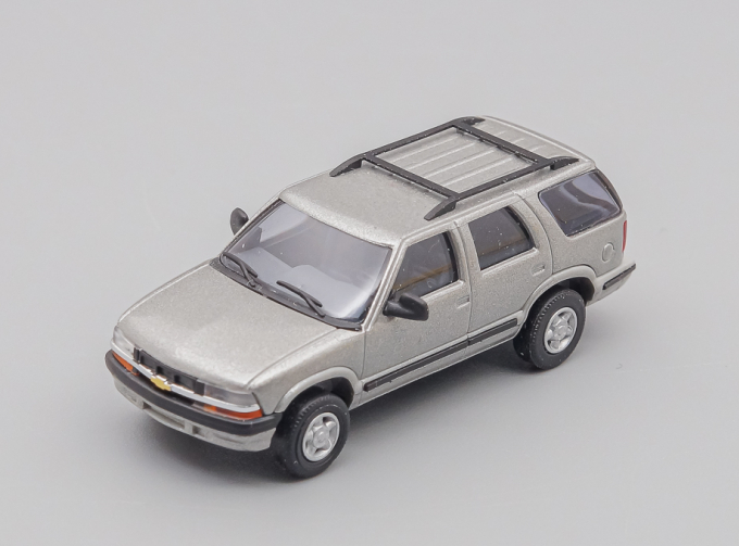 CHEVROLET Blazer, silver