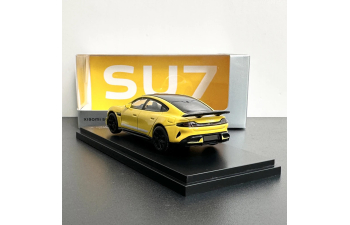 XIAOMI SU7 Ultra (2024), Lightning Yellow