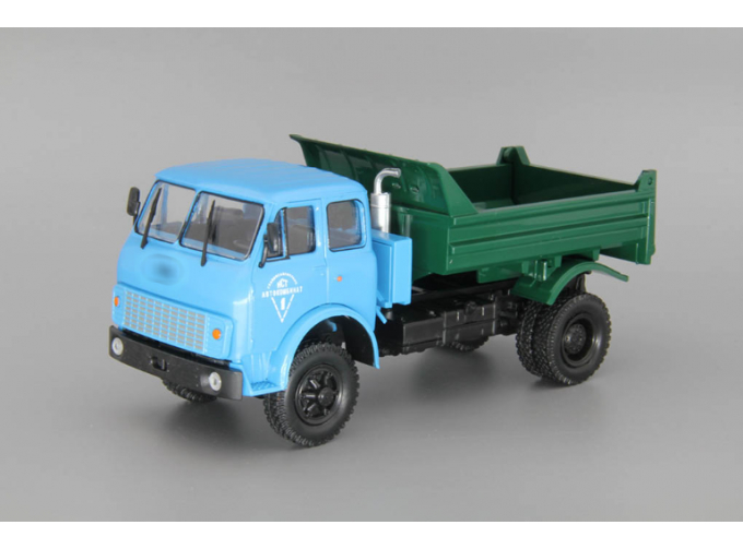 Минский-509Б самосвал (1977), зеленый / синий