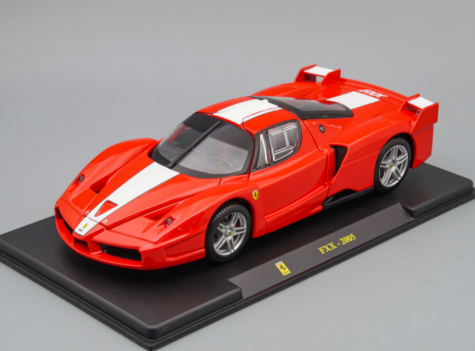 FERRARI FXX (2005), red