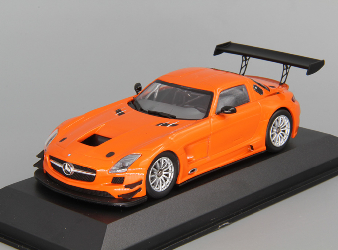 MERCEDES-BENZ SLS AMG GT3 'Street' (2011), orange