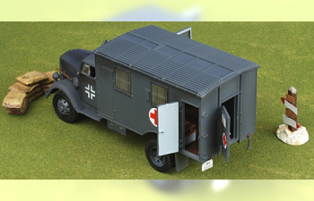 OPEL Blitz 4x4 AMBULANCE + 1 фигурка - Forces of Valor