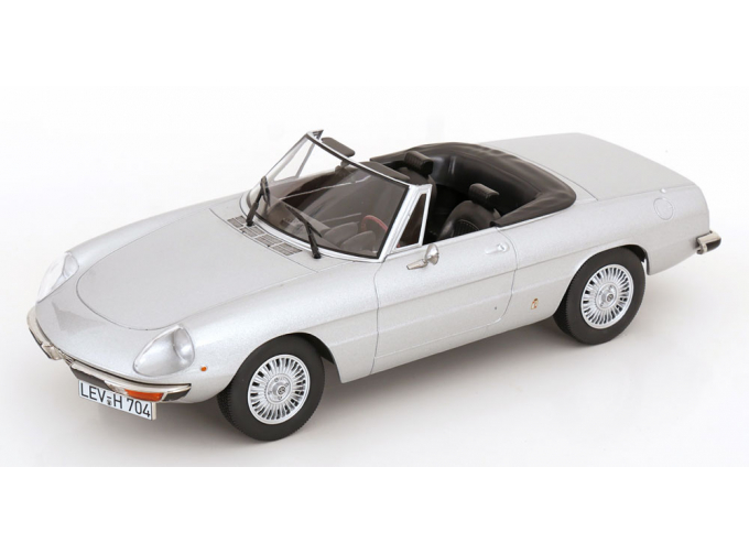 ALFA ROMEO 2000 Spider with removable Softtop (1973), silver