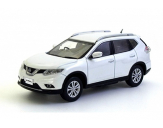 Nissan X-Trail (T32), white pearl