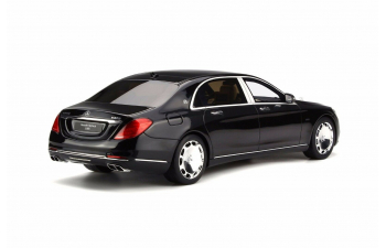 Mercedes-Maybach S600 (black)