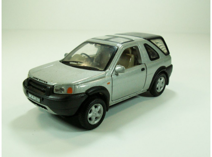 LAND ROVER Freelander, серебристый металик