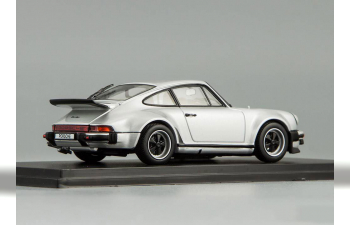 PORSCHE 911 Turbo (1975), silver