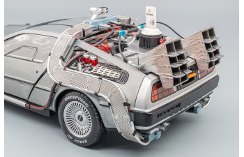 DeLOREAN DMC-12 Time Machine, Back to the Future Ultimate Edition