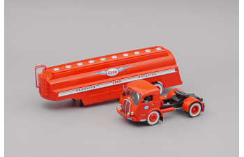 SOMUA Jl17 Truck Tanker Truck Esso Produits Aviation (1955), red