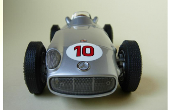 MERCEDES-BENZ W196 No 10 World Champion, Fangio (1954)