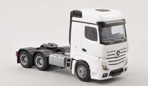 Mercedes-Benz Actros II Bigspace седельный тягач трехосный белый