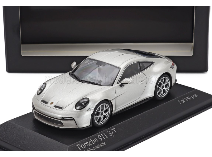 PORSCHE 911 992 S/t Coupe (2023), Silver