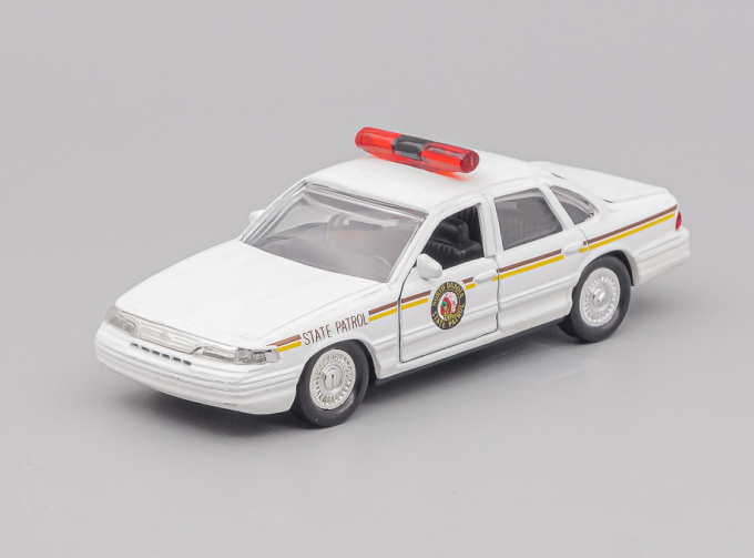 FORD Crown Victoria North Dakota Police, white