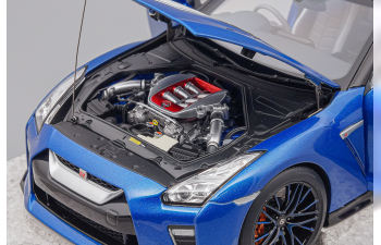 NISSAN Skyline Gt-r (r35) With Engine And Accessories (2016), Blue White