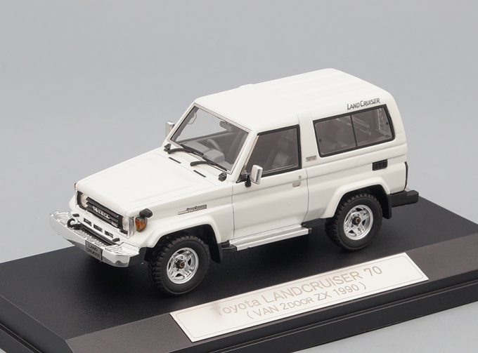 TOYOTA LAND CRUISER 70 Van 2door ZX (1990), white