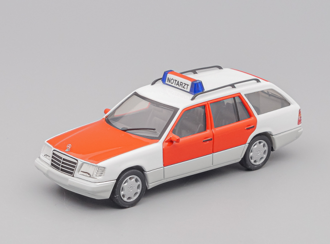 MERCEDES-BENZ E320 T Notarzt, white / red