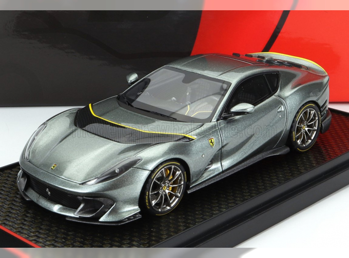 FERRARI 812 Competizione (2021), Grigio Coburn - Yellow Grey Met