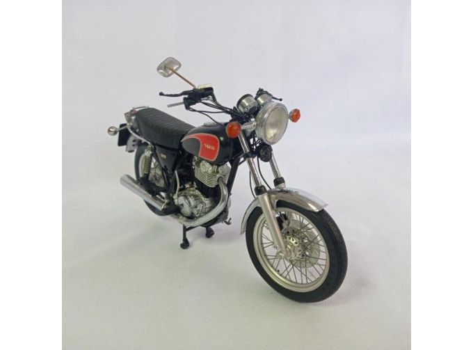 YAMAHA SR 500 (1978), black red