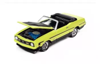 FORD Mustang Convertible (1972), bright lime/black, CHEVROLET Chevelle SS Heavy Chevrolet, Orange Flame & Black Side Stripe