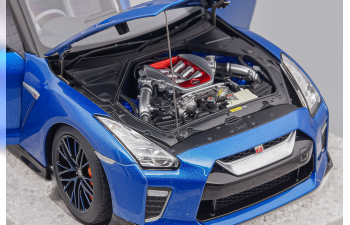 NISSAN Skyline Gt-r (r35) With Engine And Accessories (2016), Blue White