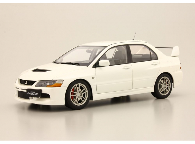 Mitsubishi Lancer Evolution IX (white)