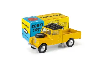 LAND ROVER 109 WB (1967), yellow