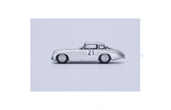 Mercedes-Benz 300SL #21 Winner Le Mans 1952 H. Lang - F. Riess