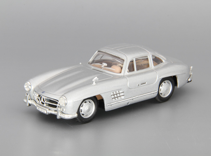 MERCEDES-BENZ 300SL Roadster, silver