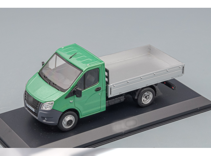 Горький Next бортовой, Автолегенды Новая эпоха 20, зеленый / серый