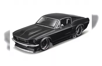 Сборная модель FORD Mustang GT (1967), black metallic