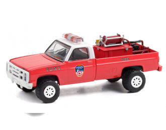 CHEVROLET M1008 4x4 "Fire Department City of New York" (FDNY) with Fire Equipment, Hose and Tank 1986