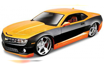 Сборная модель CHEVROLET Camaro Ss Coupe Custom (2010), Orange Black