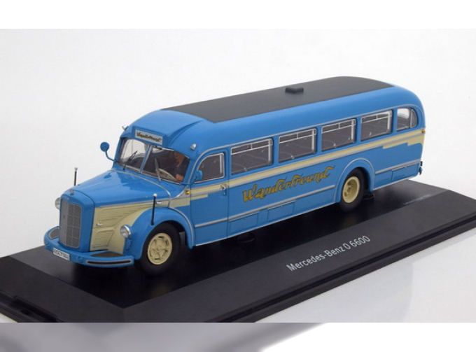 MERCEDES-BENZ O6600 "Wanderfreund" с фигуркой водителя (1955), blue / crème