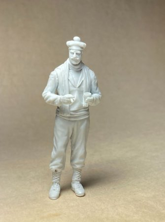 Экипаж французского морского броневика и утренний кофе