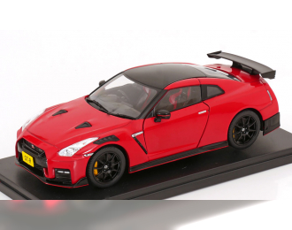 NISSAN GT-R Nismo, red