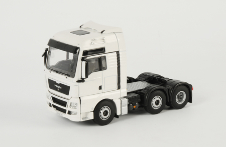 MAN TGX XXL 6x2, White Line 1:50, белый
