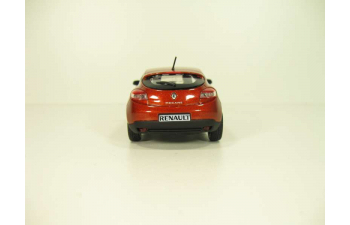 RENAULT Megane III хэтчбек, дилерская 1:43, красно-коричневый