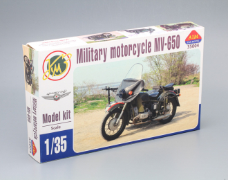 Сборная модель MV-650 Soviet military motorcycle with sidecar