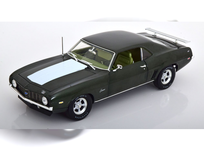 CHEVROLET Copo Camaro Dick Harrell (1969), dark green-metallic white