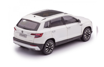 SKODA Karoq рестайлинг (2021), белый