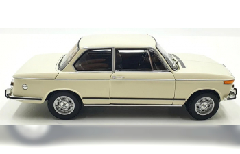 BMW 2002 tii (white)