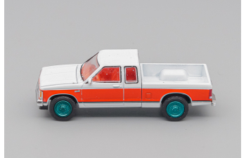 GMC S-15 Sierra Classic 4x4 1984 Apple Red and Frost White 