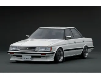 TOYOTA Mark II Grande (GX71), white