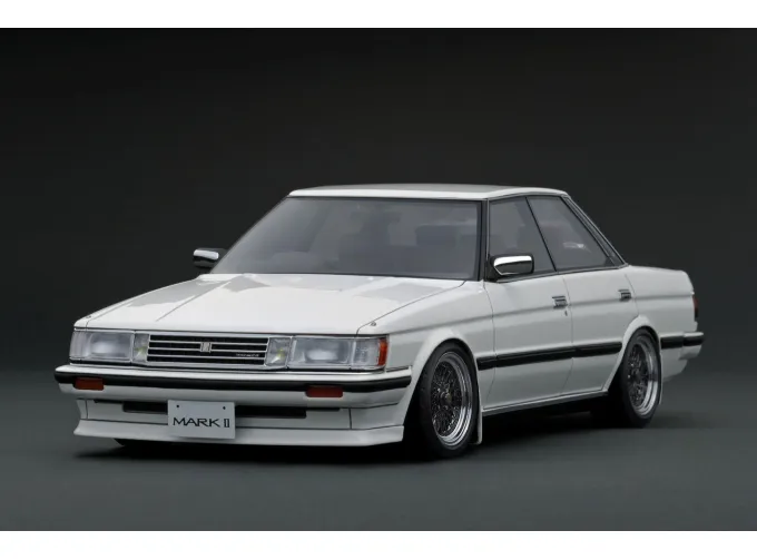 TOYOTA Mark II Grande (GX71), white