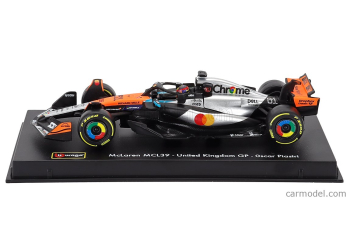 McLAREN F1 Mcl39 Team Mclaren №81 2nd Silverstone British Gp (2025) Oscar Piastri - With Pilot And Showcase, Orange Chrome Black