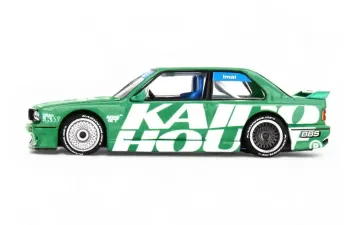BMW M3 (E30) KAIDO Works V2 (1989), green / white